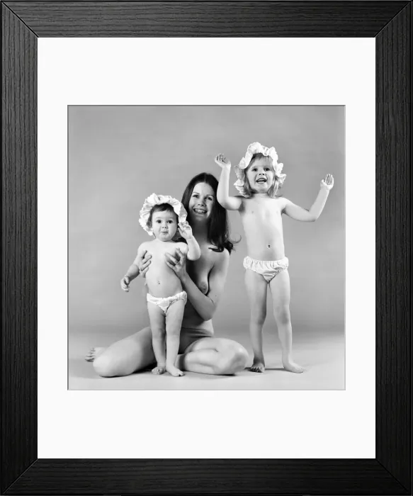 Framed Print : Woman and Children. Model Bertie Meaden and Daughters. March 1975 75-01632-004 Framed Print : Woman and Children. Model Bertie Meaden and Daughters. March 1975 75-01632-004