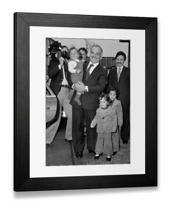 Framed Print : L. A. P. King Hussein of Jordan and children. April 1977 77-02171-001 Framed Print : L. A. P. King Hussein of Jordan and children. April 1977 77-02171-001