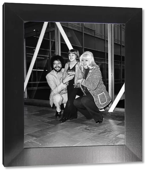 Diana Dors and Family. December 1975 76-00006-001