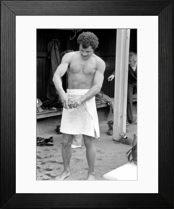 Framed Print : Boxer John Conteh. March 1975 75-01270-003 Framed Print : Boxer John Conteh. March 1975 75-01270-003