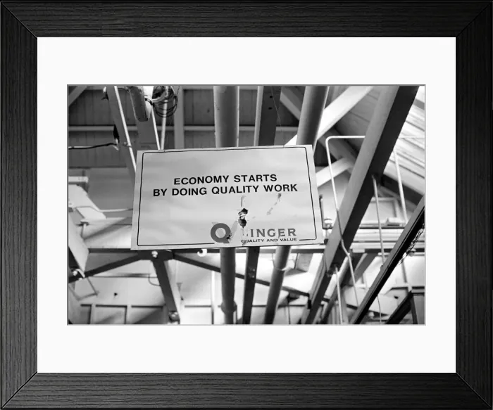 Framed Print : Industrial Decay: The derelict Singer Sewing machine factory in Dundee Framed Print : Industrial Decay: The derelict Singer Sewing machine factory in Dundee