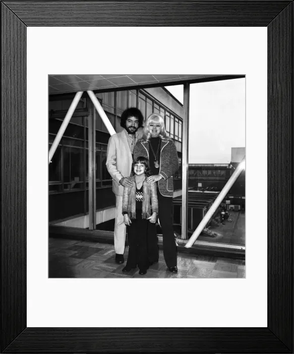 Framed Print : Diana Dors and Family. December 1975 76-00006 Framed Print : Diana Dors and Family. December 1975 76-00006