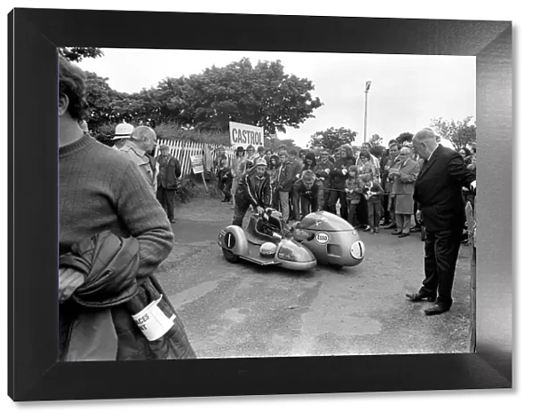 Action. Motorsport. I. O. M. T. T. Racing. 500cc side event in progress. June 1971 71-12091