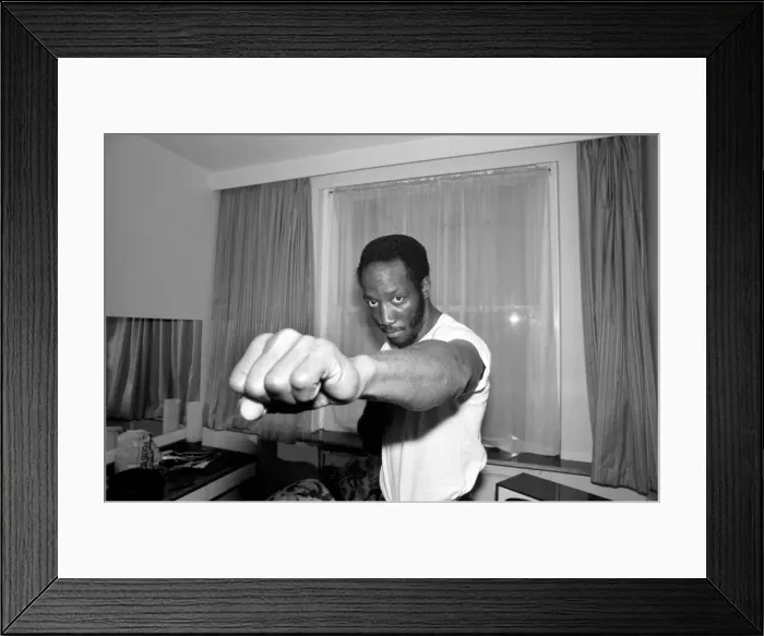 Framed Print : Boxer Lonnie Bennett. March 1975 75-01354-003 Framed Print : Boxer Lonnie Bennett. March 1975 75-01354-003