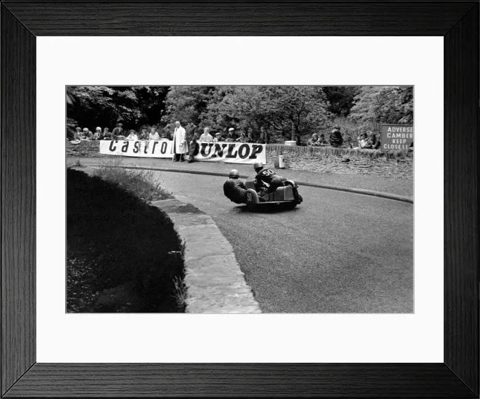 Framed Print : Action. Motorsport. I. O. M. T. T. Racing. 500cc side event in progress Framed Print : Action. Motorsport. I. O. M. T. T. Racing. 500cc side event in progress