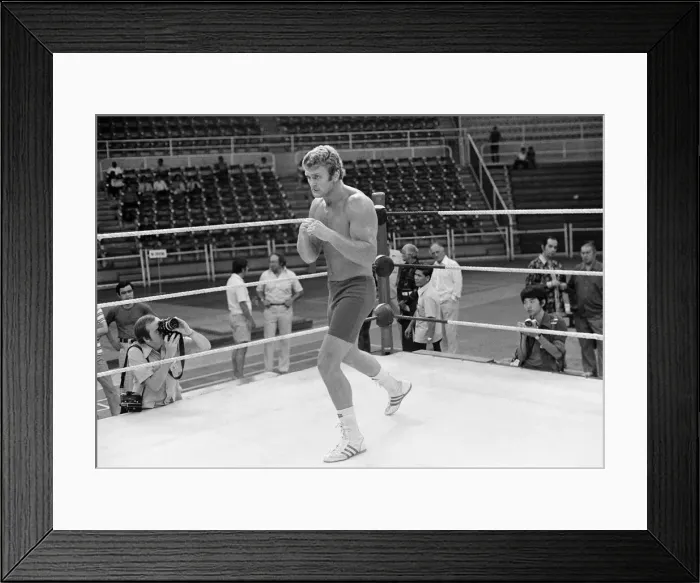 Framed Print : Joe Bugner v. Muhammad Ali in Kuala Lumpar. 29th June 1975 Joe Bugner Framed Print : Joe Bugner v. Muhammad Ali in Kuala Lumpar. 29th June 1975 Joe Bugner