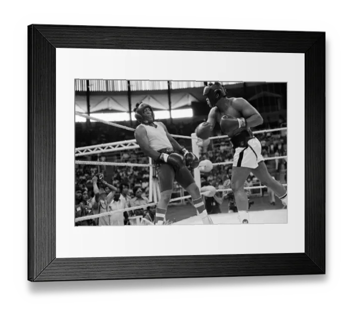 Framed Print : Joe Bugner v. Muhammad Ali in Kuala Lumpar. Ali sparring with Jimmy Ellis Framed Print : Joe Bugner v. Muhammad Ali in Kuala Lumpar. Ali sparring with Jimmy Ellis