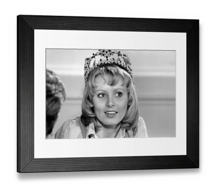 Framed Print : Miss World, 1972: Belinda Green: 20 year old Belinda Green, a blonde haired, blue eyed Framed Print : Miss World, 1972: Belinda Green: 20 year old Belinda Green, a blonde haired, blue eyed