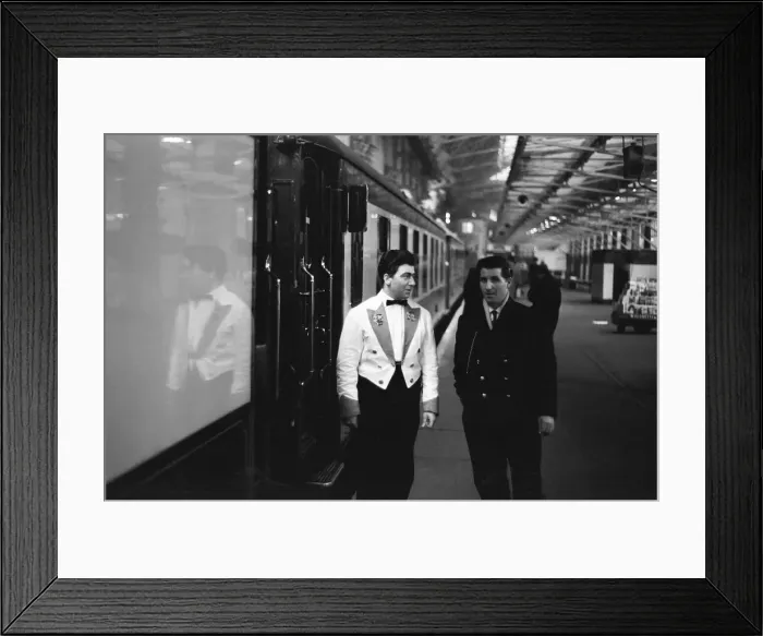 Framed Print : The Golden Arrow Pullman leaving London Victoria 5th January 1965 Framed Print : The Golden Arrow Pullman leaving London Victoria 5th January 1965
