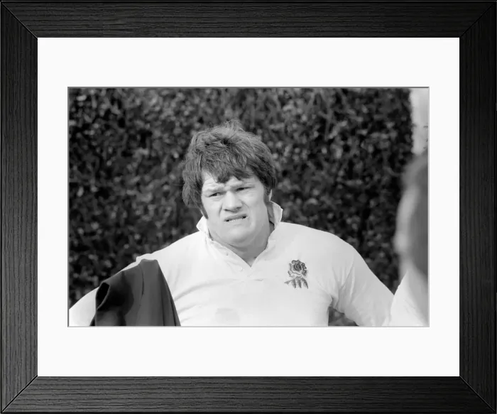 Framed Print : Rugby: England Training at Rorhampton. Facing up to the Irish Framed Print : Rugby: England Training at Rorhampton. Facing up to the Irish