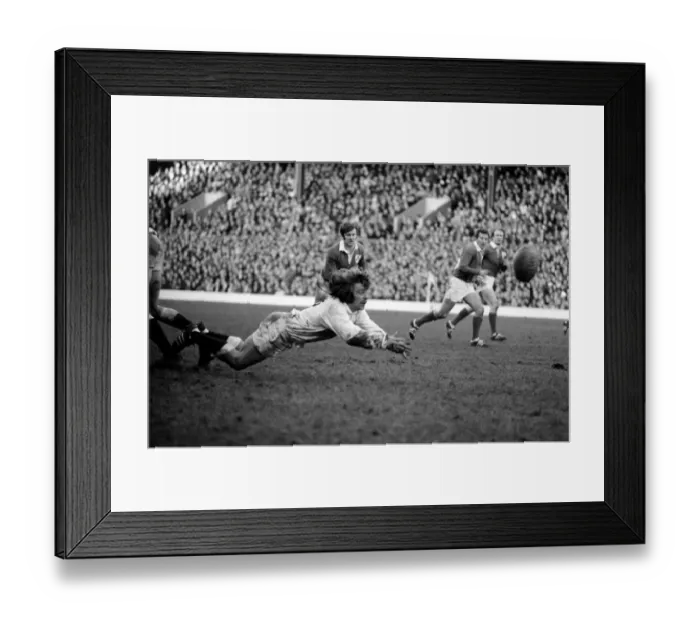 Framed Print : Rugby Union International: England v. Ireland. February 1972 72-1415-063 Framed Print : Rugby Union International: England v. Ireland. February 1972 72-1415-063
