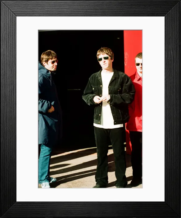 Framed Print : Oasis performing at the Metroradio Arena, Newcastle upon Tyne, United Kingdom Framed Print : Oasis performing at the Metroradio Arena, Newcastle upon Tyne, United Kingdom