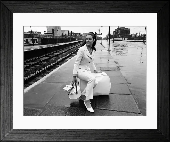 Framed Print : Miss UK 1967. Jennifer Lewis. 22nd August 1967 Framed Print : Miss UK 1967. Jennifer Lewis. 22nd August 1967