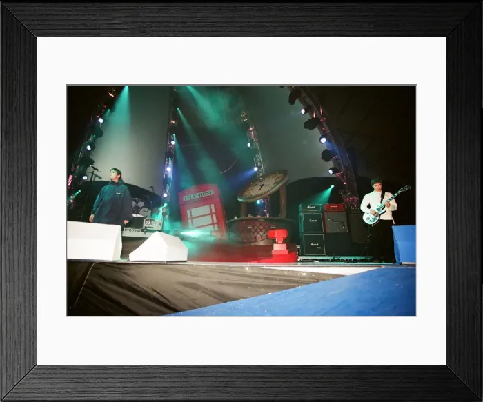 Framed Print : Oasis performing at the Metroradio Arena, Newcastle upon Tyne, United Kingdom Framed Print : Oasis performing at the Metroradio Arena, Newcastle upon Tyne, United Kingdom