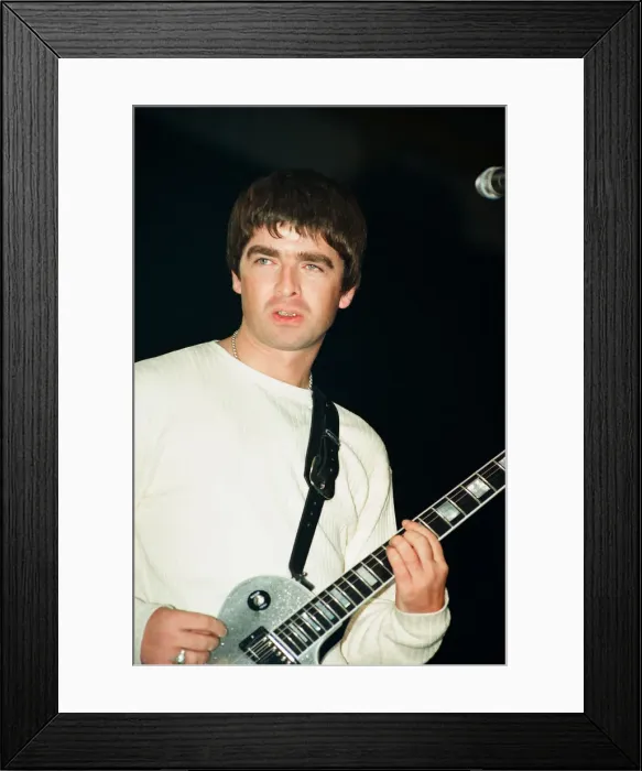 Framed Print : Oasis performing at the Metroradio Arena, Newcastle upon Tyne, United Kingdom Framed Print : Oasis performing at the Metroradio Arena, Newcastle upon Tyne, United Kingdom