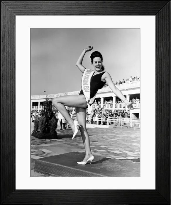 Framed Print : Miss UK contest 1964, Blackpools Open Air Bath 3rd September 1964 Framed Print : Miss UK contest 1964, Blackpools Open Air Bath 3rd September 1964