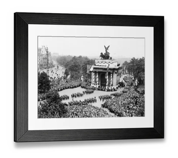 Framed Print : London Victory Parade, May 1919. At Hyde Park Corner Framed Print : London Victory Parade, May 1919. At Hyde Park Corner