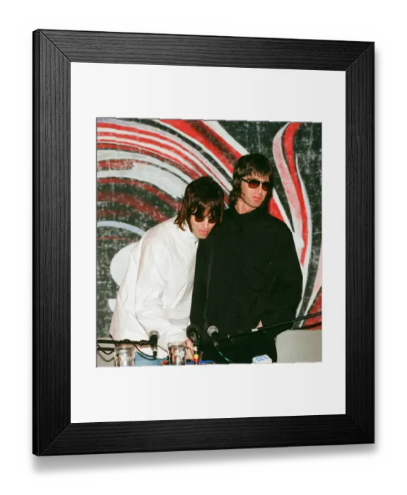 Framed Print : Oasis press conference, Liam and Noel Gallagher. 25th August 1999 Framed Print : Oasis press conference, Liam and Noel Gallagher. 25th August 1999