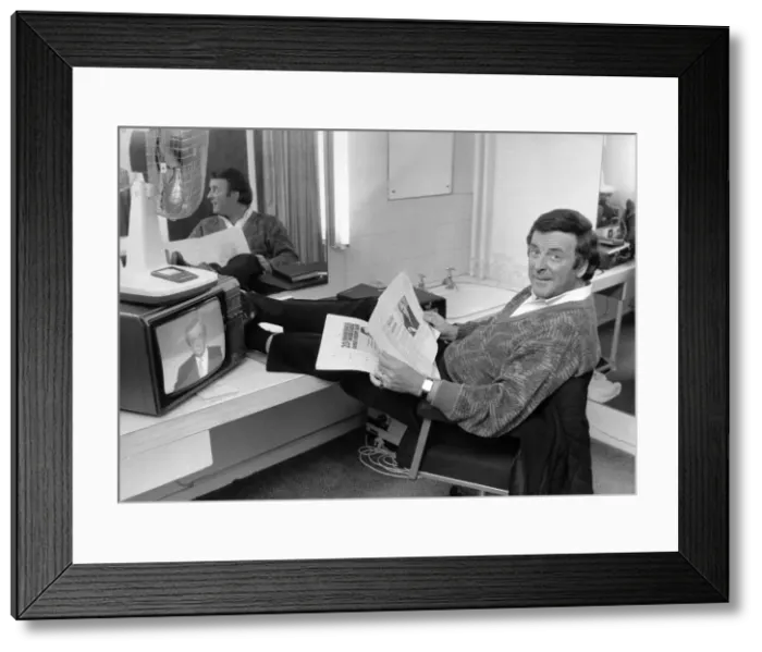 Framed Print : Terry Wogan takes a moment to relax before presenting his hit chat show Wogan March 1988 Framed Print : Terry Wogan takes a moment to relax before presenting his hit chat show Wogan March 1988