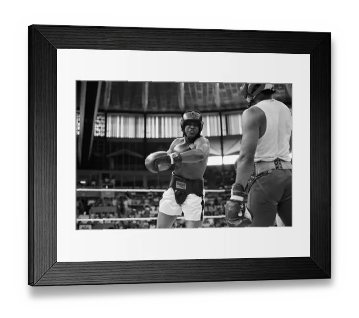 Framed Print : Joe Bugner v. Muhammad Ali in Kuala Lumpar. Ali sparring before the fight