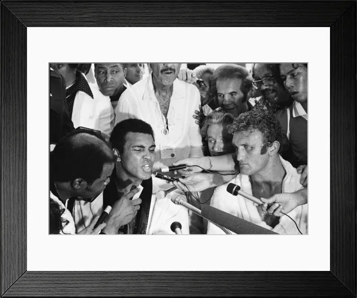 Framed Print : Joe Bugner v. Muhammad Ali in Kuala Lumpar. Press Conference after the fight