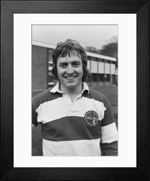 Framed Print : Steve Smith, England rugby player, training between lessons at Carlett Park College