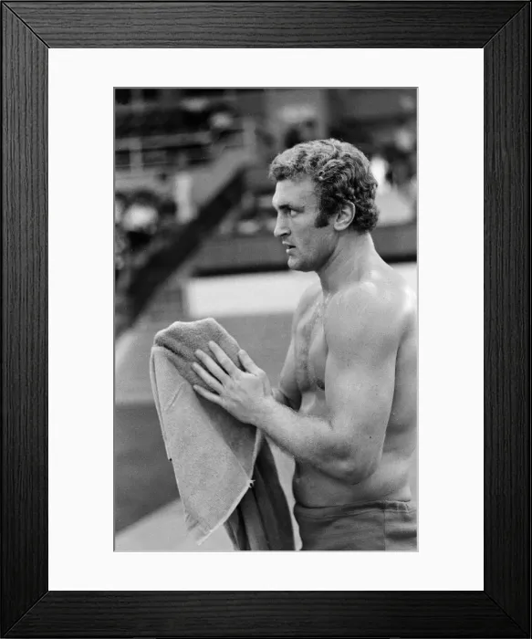 Framed Print : Joe Bugner v. Muhammad Ali in Kuala Lumpar. 29th June 1975 Joe Bugner Framed Print : Joe Bugner v. Muhammad Ali in Kuala Lumpar. 29th June 1975 Joe Bugner