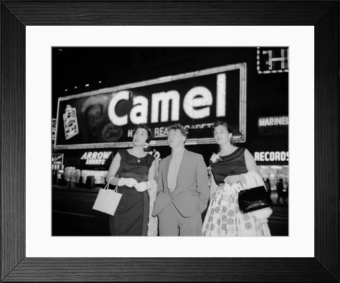 Framed Print : Keith Waterhouse Daily Mirror Newspaper Columnist, spends an evening in Times Square New Framed Print : Keith Waterhouse Daily Mirror Newspaper Columnist, spends an evening in Times Square New