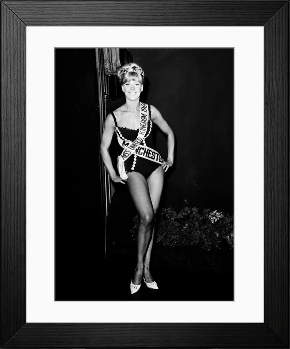 Framed Print : Miss UK 1966. Jennifer Lowe 9th August 1966 Framed Print : Miss UK 1966. Jennifer Lowe 9th August 1966