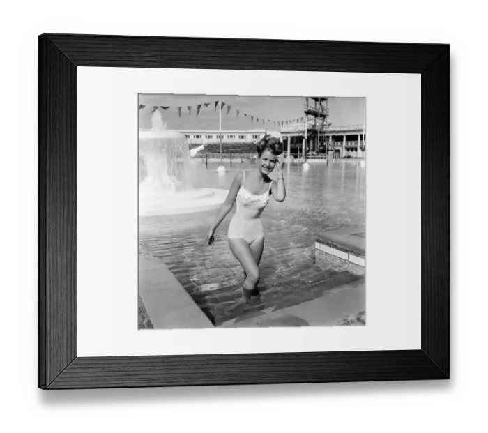 Framed Print : Miss UK contest 1965. Finalist Pamela Harrison aged 19. 9th September 1965