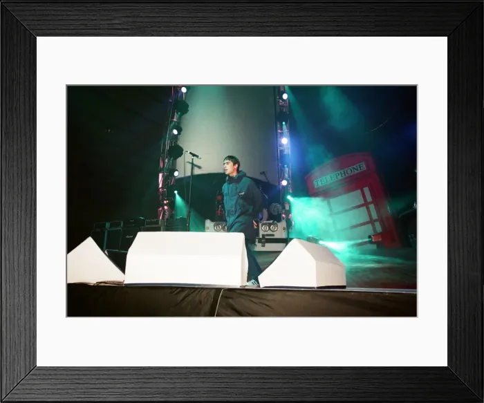 Framed Print : Oasis performing at the Metroradio Arena, Newcastle upon Tyne, United Kingdom Framed Print : Oasis performing at the Metroradio Arena, Newcastle upon Tyne, United Kingdom