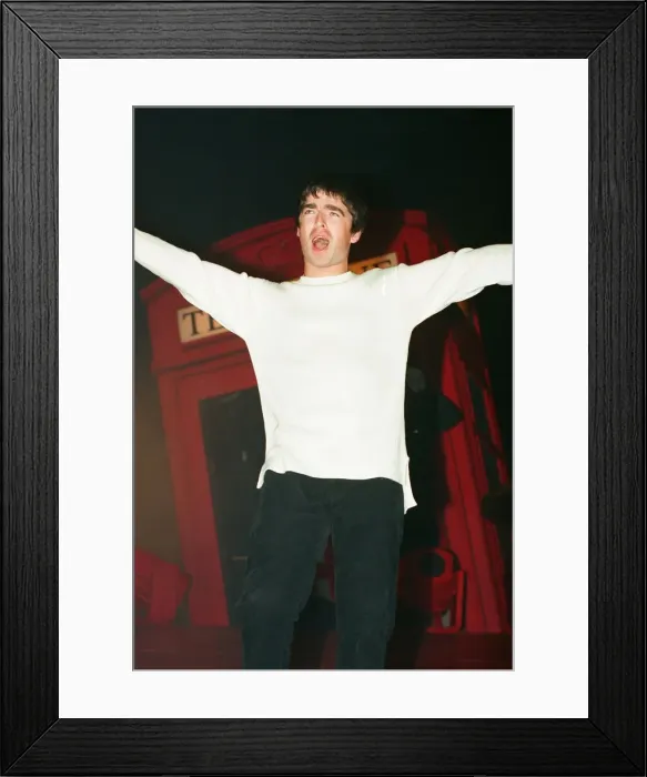 Framed Print : Oasis performing at the Metroradio Arena, Newcastle upon Tyne, United Kingdom Framed Print : Oasis performing at the Metroradio Arena, Newcastle upon Tyne, United Kingdom
