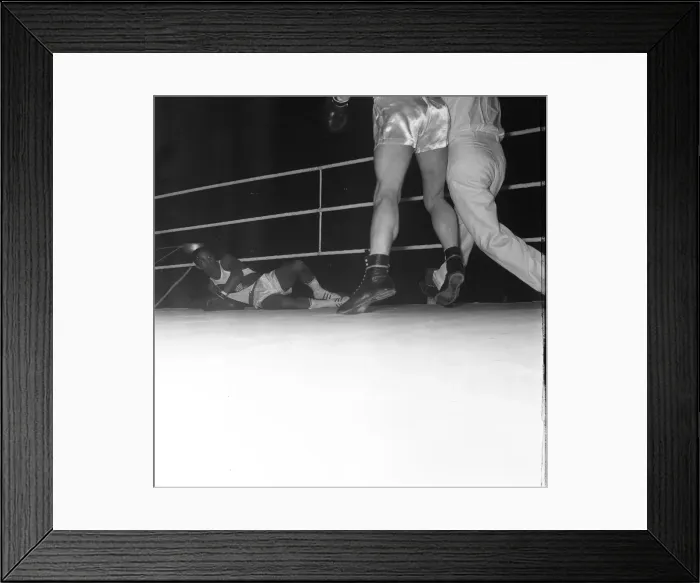 Framed Print : Action fron the England v USA Amateur Boxing contest at Wembley 2nd November 1961 Framed Print : Action fron the England v USA Amateur Boxing contest at Wembley 2nd November 1961