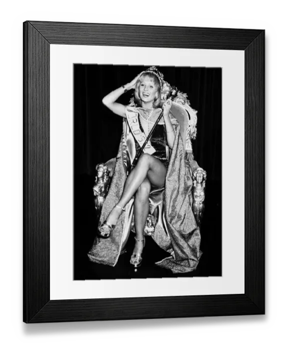 Framed Print : Miss World 1972 winner Miss Australia Belinda Green Framed Print : Miss World 1972 winner Miss Australia Belinda Green
