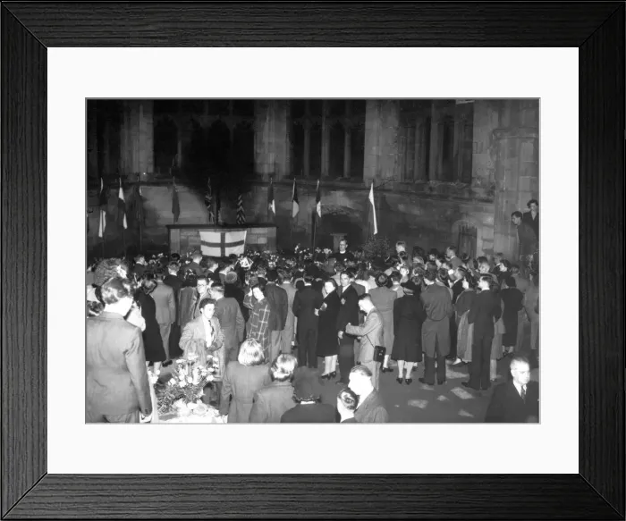 Framed Print : Coventry Cathedral was visited by thousands of people on VE Day Framed Print : Coventry Cathedral was visited by thousands of people on VE Day