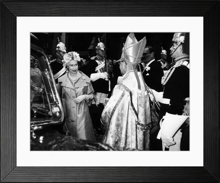 Framed Print : Queen Elizabeth and the Right Reverend Stanley Eley Bishop of Gibraltar