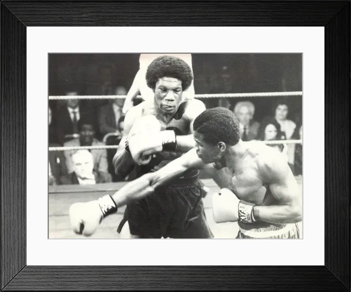 Framed Print : Errol Christie middleweight boxer beats Dexter Bowman with a TKO at the Digbeth Civic Framed Print : Errol Christie middleweight boxer beats Dexter Bowman with a TKO at the Digbeth Civic
