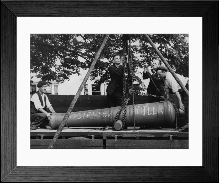 Framed Print : This Russian gun / cannon which was left over from the Crimean war but was melted down for Framed Print : This Russian gun / cannon which was left over from the Crimean war but was melted down for