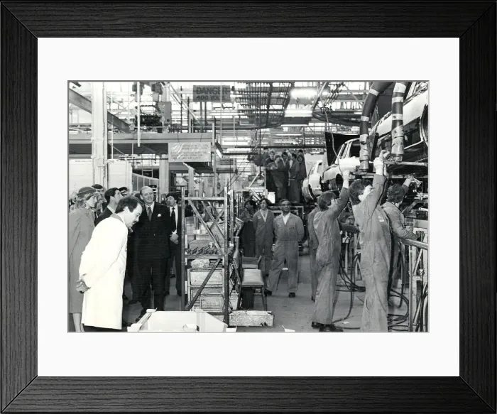 Framed Print : The Prince and Princess of Wales during a visit to Jaguars Browns Lane Framed Print : The Prince and Princess of Wales during a visit to Jaguars Browns Lane