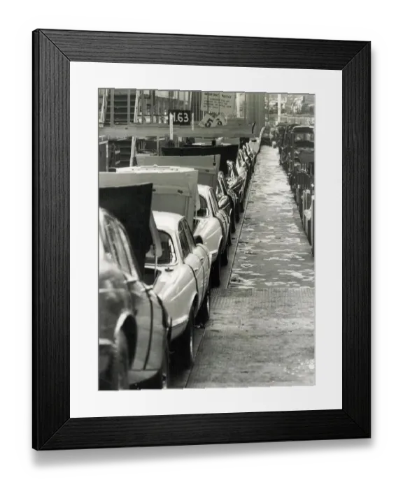 Framed Print : Jaguar Cars production Line of the XJ saloon track at Browns Lane factory, Coventry