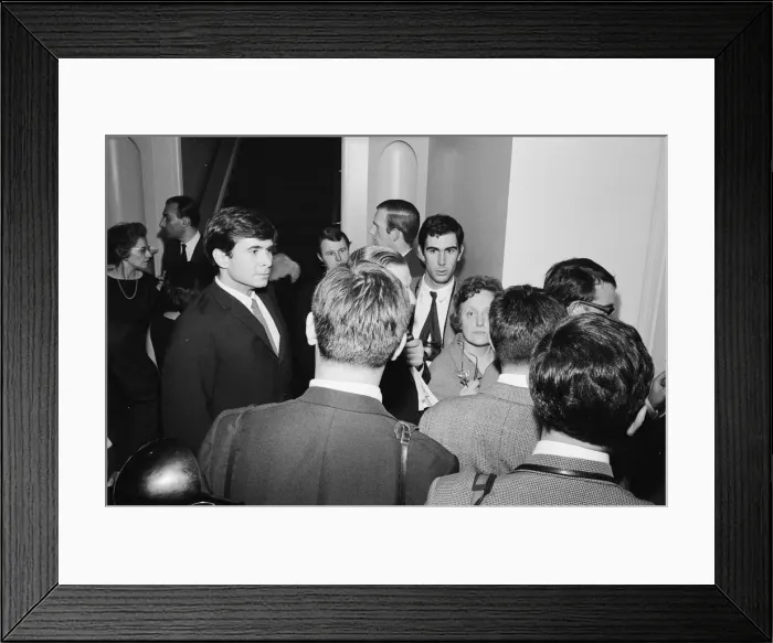 Framed Print : Antony Perkins (31) pictured with photographers & journalists outside hotel room  /  closed