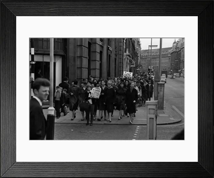 Framed Print : Beatles fans pictured ahead of the groups Sunday Night at the London Palladium Framed Print : Beatles fans pictured ahead of the groups Sunday Night at the London Palladium