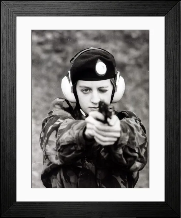 Framed Print : Officer Cadet Peta Dancer gets the target in her sight A©Mirrorpix. com Framed Print : Officer Cadet Peta Dancer gets the target in her sight A©Mirrorpix. com