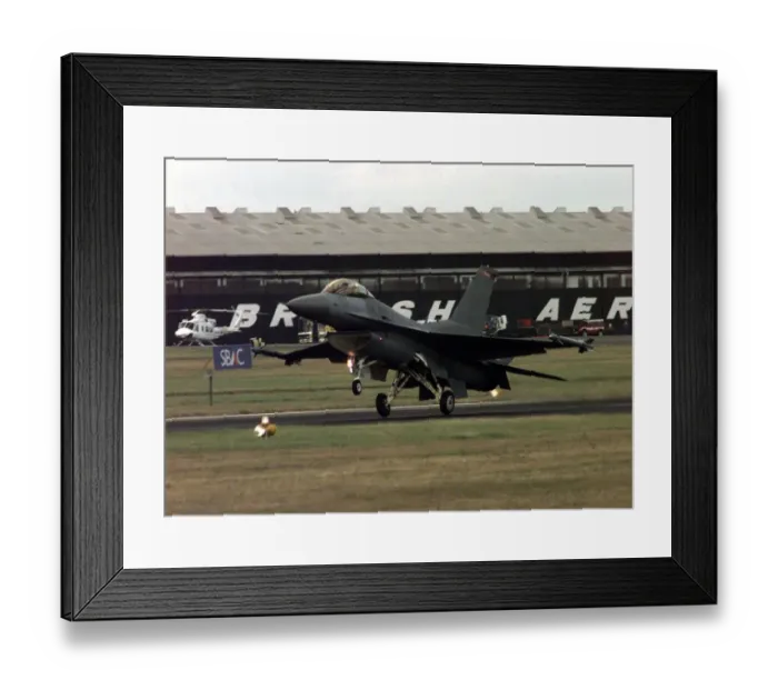 Framed Print : American F16 Fighter lands at the Farnborough Airshow 1998 Framed Print : American F16 Fighter lands at the Farnborough Airshow 1998