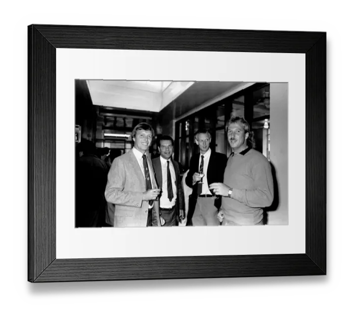 Framed Print : Ian Botham hands over a cheque for £15, 000, raised by readers of the Sunday Sun Framed Print : Ian Botham hands over a cheque for £15, 000, raised by readers of the Sunday Sun