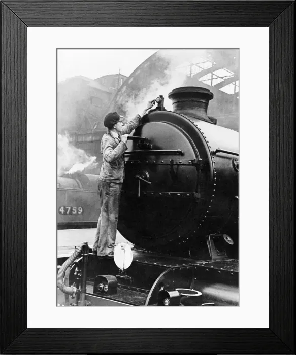 Framed Print : Number 9000, the first engine to be completed since VE Day Framed Print : Number 9000, the first engine to be completed since VE Day