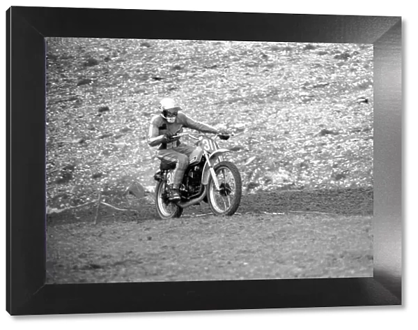 Motorsport  /  Children  /  Motorbike: Schoolboys Scramble. March 1975 75-01212-006