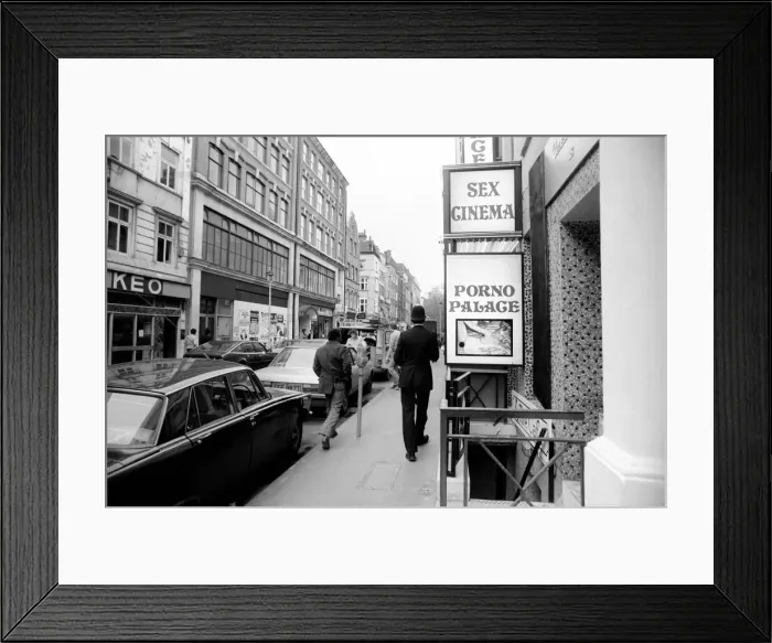 Framed Print : London: Soho Street Scenes. PM 81-01700 Framed Print : London: Soho Street Scenes. PM 81-01700