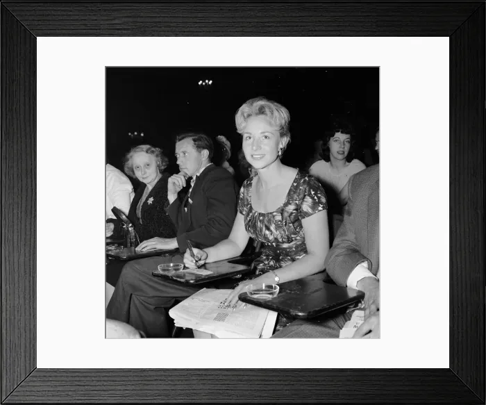 Framed Print : Doctors wife Mrs Evelyn Cohen enjoys her first night out playing bingo at Maida Vale Framed Print : Doctors wife Mrs Evelyn Cohen enjoys her first night out playing bingo at Maida Vale