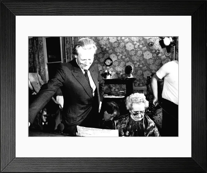 Framed Print : Michael Heseltine is reunited with his former music teacher, Sarah Jane Simpson Framed Print : Michael Heseltine is reunited with his former music teacher, Sarah Jane Simpson